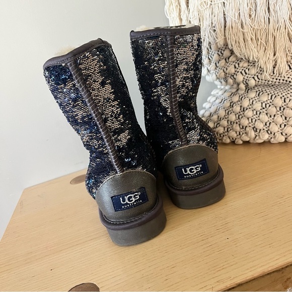 UGG Blue Sequin Fur Boots size 7 - Picture 4 of 8